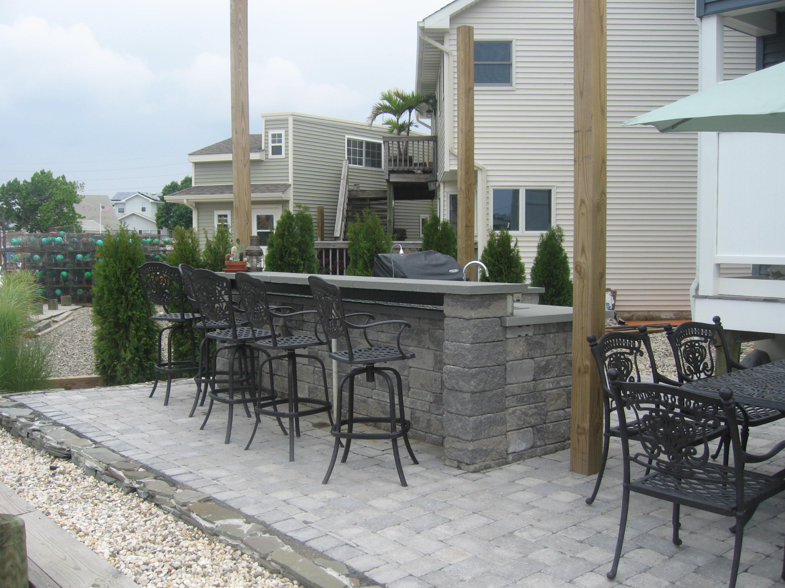 outdoorbar2.jpg